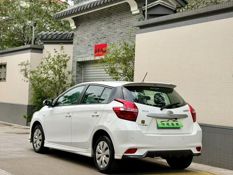 Toyota Yaris L 2017 1.5E CVT Jin Speed Upgrade interior photo 9