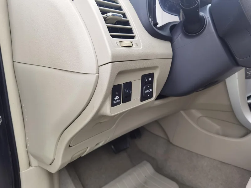 Toyota Corolla 2012 Version éblouissante 1.6L Automatique GL intérieur photo 14