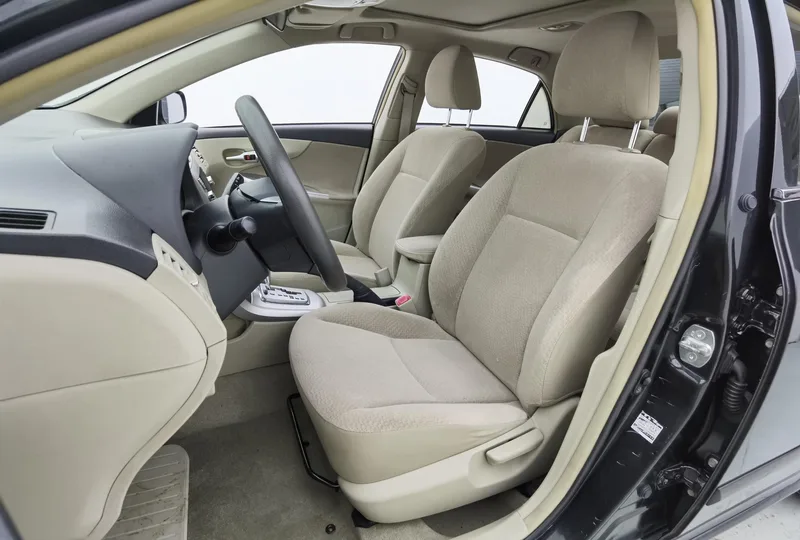 Toyota Corolla 2012 Version éblouissante 1.6L Automatique GL intérieur photo 15