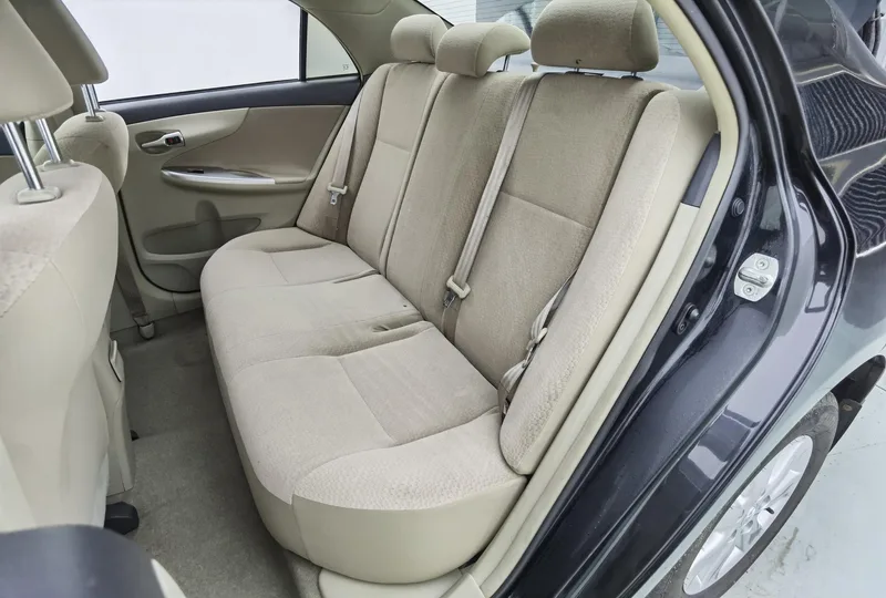 Toyota Corolla 2012 Version éblouissante 1.6L Automatique GL intérieur photo 16