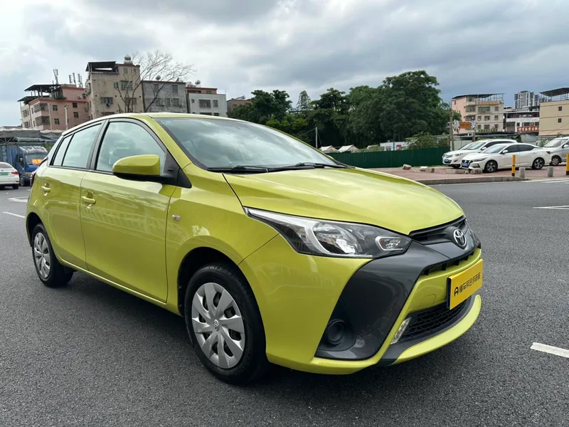 Toyota Yaris L 2016 Mise à jour 1.5E CVT Version de charme extérieur photo 3