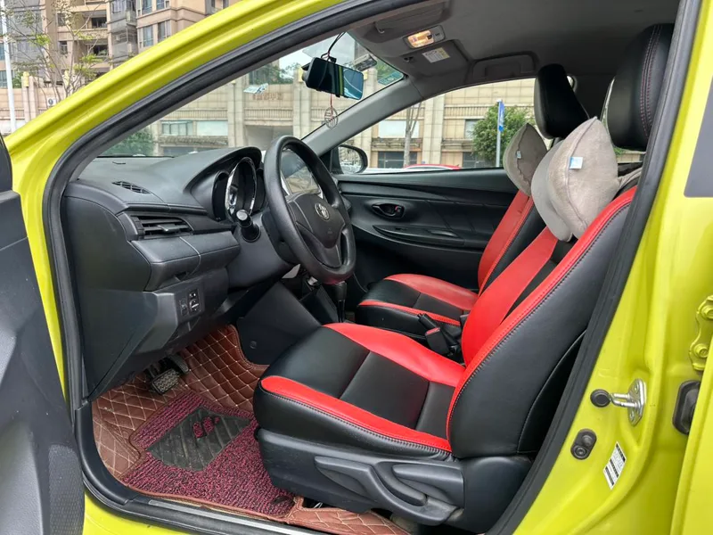 Toyota Yaris L 2016 Mise à jour 1.5E CVT Version de charme intérieur photo 9