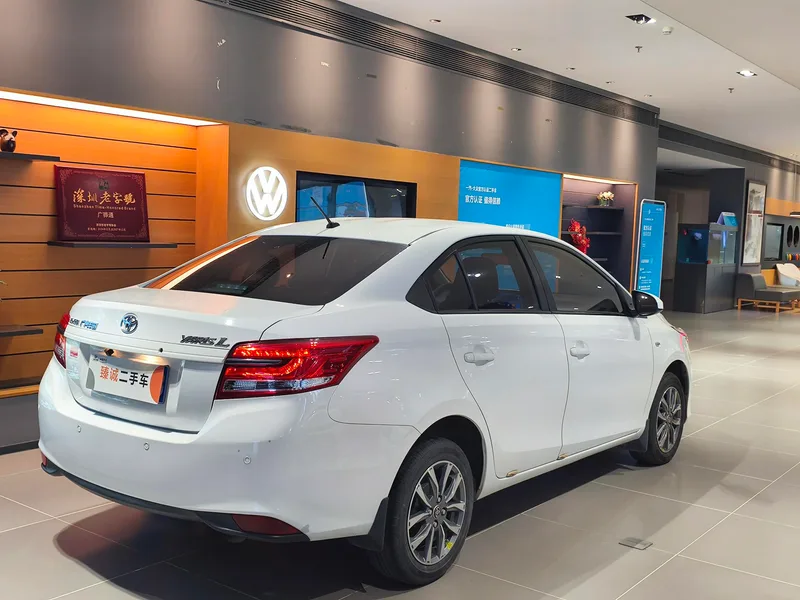 Toyota Yaris L Sedan 2017 1.5E CVT Version de charme extérieur photo 4