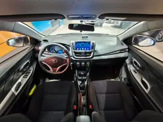 Toyota Yaris L Sedan 2017 1.5E CVT Version de charme intérieur photo 9