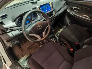 Toyota Yaris L Sedan 2017 1.5E CVT Version de charme intérieur photo 10