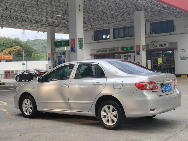 Toyota Corolla 2011 1.6L Automatic GL Skylight Edition exterior photo 6
