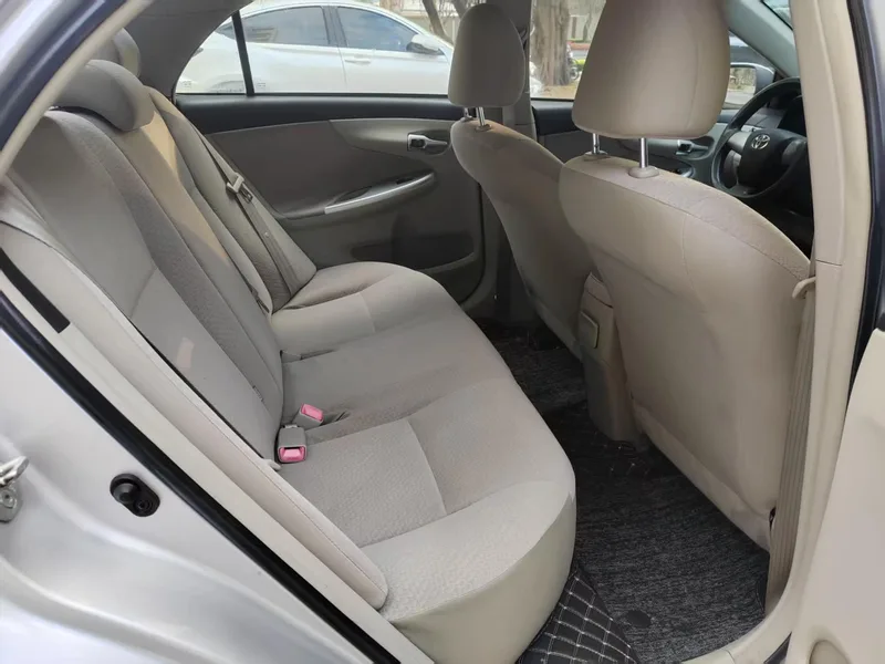 Toyota Corolla 2011 1.6L Automatic GL Skylight Edition interior photo 13