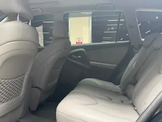 Toyota RAV4 2009 2.4L Automatic Luxury Edition interior photo 19