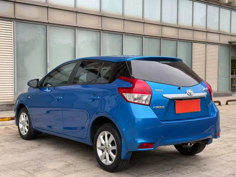 Toyota Yaris L 2015 1.5E Automatic charm version exterior photo 4