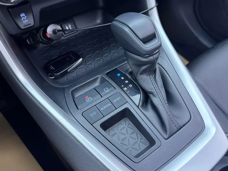 Toyota RAV4 2020 2.0L CVT Two-Drive Fashion Edition exterior photo 9