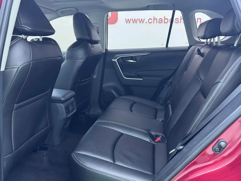 Toyota RAV4 2020 2.0L CVT Two-Drive Fashion Edition interior photo 13