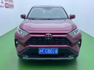 Toyota RAV4 2020 2.0L CVT Two-Drive Fashion Edition interior photo 15