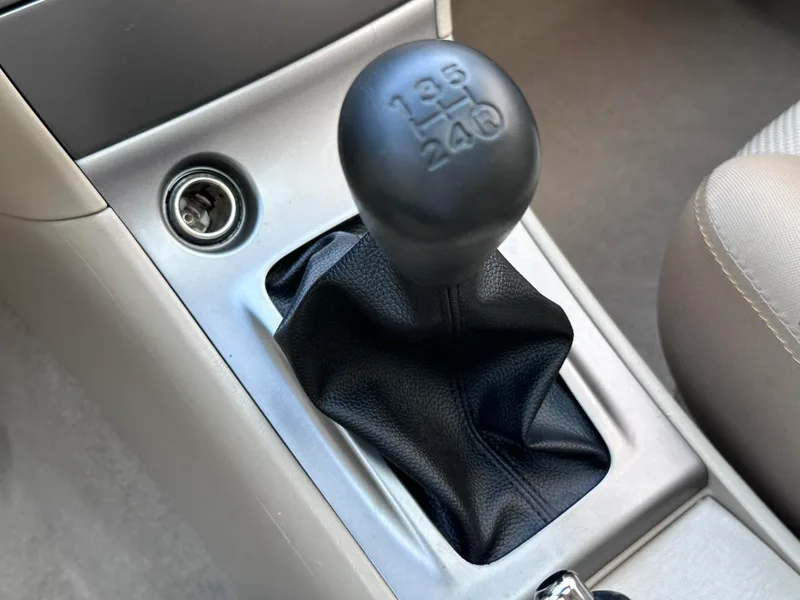 Toyota Corolla EX 2013 1.6L Edición de excelencia manual interior foto 15