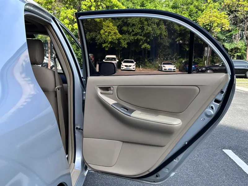 Toyota Corolla EX 2013 1.6L Edición de excelencia manual interior foto 17