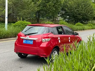 Toyota Yaris L 2015 1.5G Auto-dazzle Sunroof Special Edition exterior photo 4