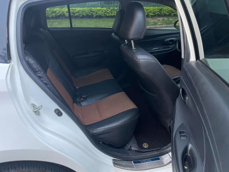Toyota Vios FS 2017 1.5L CVT Version Fengchi intérieur photo 14