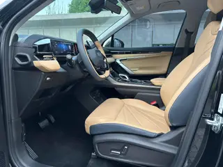 Geely Boyue L 2023 1.5TD DCT Premium Trim exterior photo 5