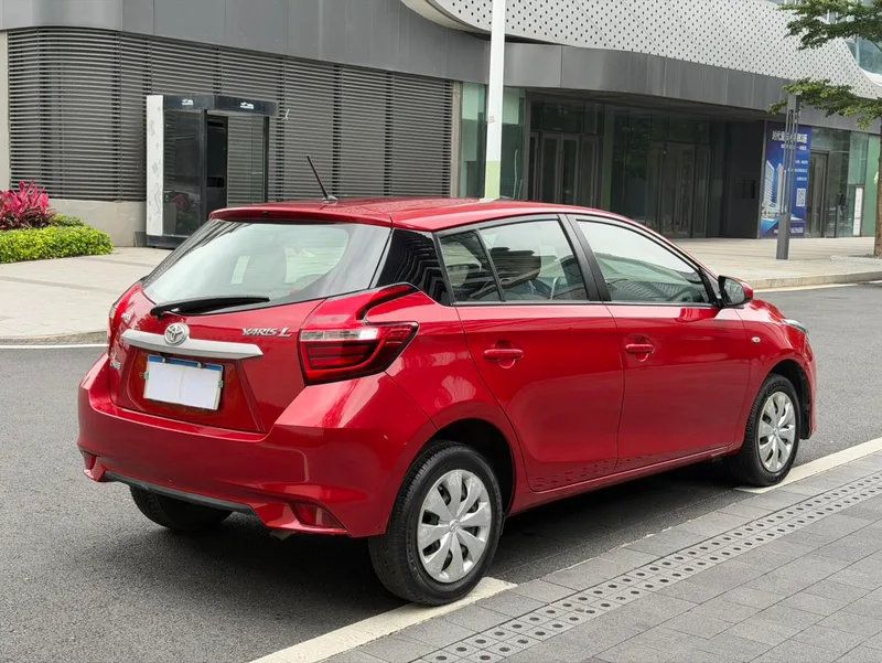 Toyota Yaris L 2016 Restyling 1.5E CVT Meilung Edition exterior photo 6