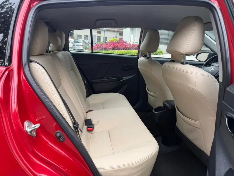 Toyota Yaris L 2016 Restyling 1.5E CVT Meilung Edition interior photo 13