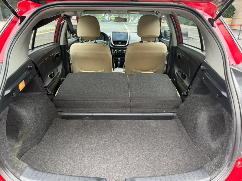 Toyota Yaris L 2016 Restyling 1.5E CVT Meilung Edition interior photo 16