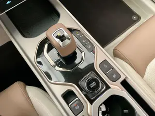 Geely ICON 2020 1.5TD DCT i9 BSG interior foto 12