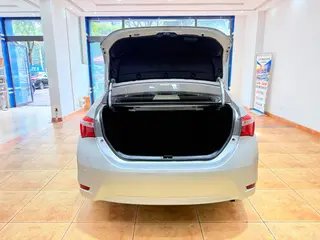Toyota Corolla 2014 1.6L CVT GL-i intérieur photo 17