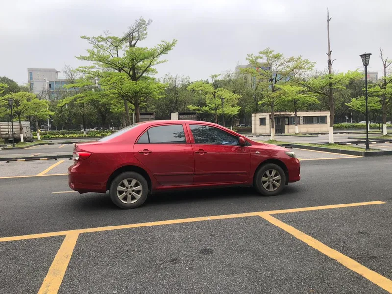 Toyota Corolla 2013 Special Edition 1.6L Auto to Cool GL exterior photo 4