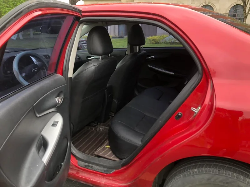 Toyota Corolla 2013 Special Edition 1.6L Auto to Cool GL interior photo 15
