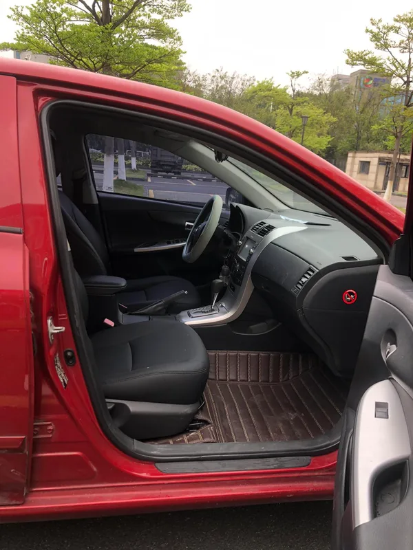 Toyota Corolla 2013 Special Edition 1.6L Auto to Cool GL interior photo 20