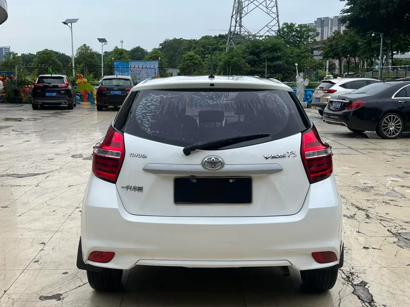 Toyota Vios FS 2017 1.5L CVT Versión Fengchi exterior foto 5