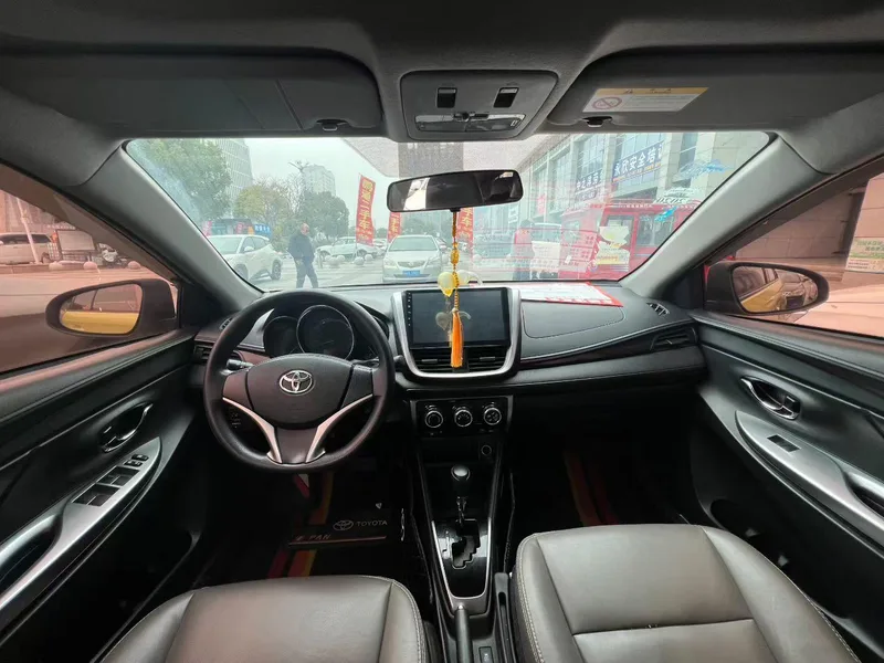 Toyota Yaris L 2016 Restyling 1.5G CVT dazzle skylight version interior photo 9