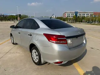 Toyota Vios 2017 1.3L Version nette manuelle intérieur photo 10
