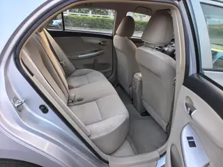 Toyota Corolla 2011 1.6L Automático GL exterior foto 7