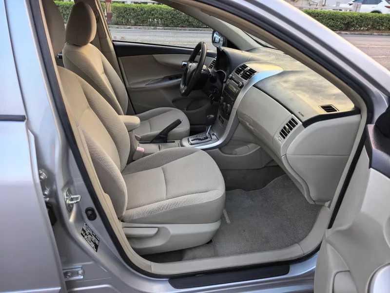 Toyota Corolla 2011 1.6L Automático GL exterior foto 8