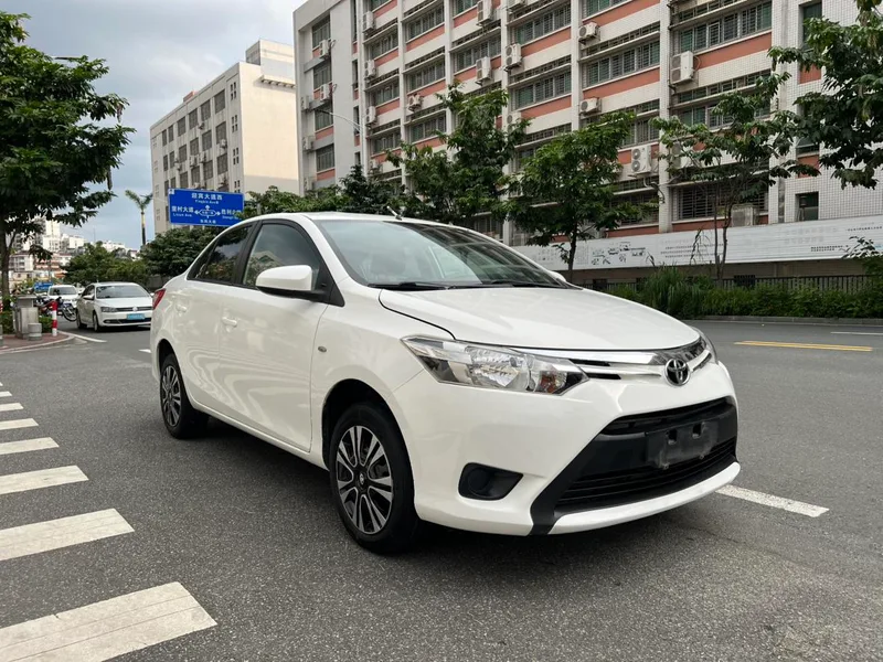 Toyota Vios 2014 1.5L Versión inteligente automática exterior foto 6
