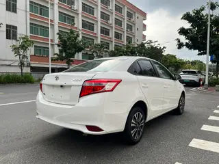 Toyota Vios 2014 1.5L Versión inteligente automática exterior foto 8