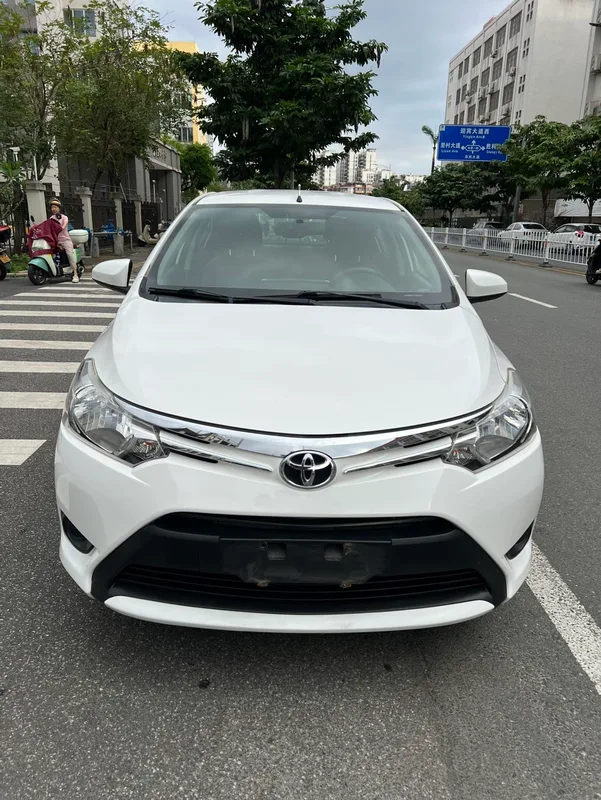 Toyota Vios 2014 1.5L Versión inteligente automática interior foto 14