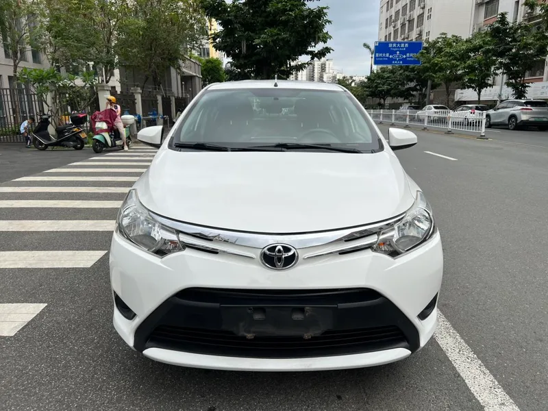 Toyota Vios 2014 1.5L Versión inteligente automática interior foto 15