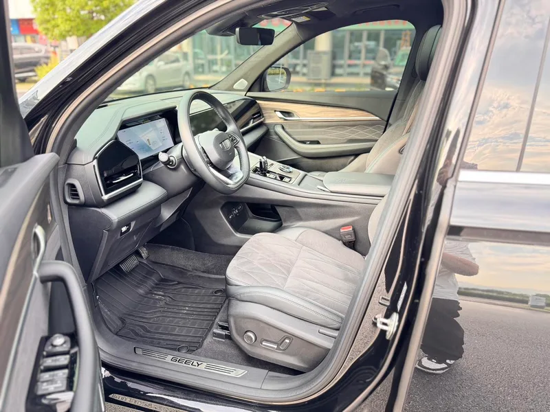 Geely Monjaro 2025 2.0TD Высокая работа автоматически с двумя приводами экстерьер фото 6