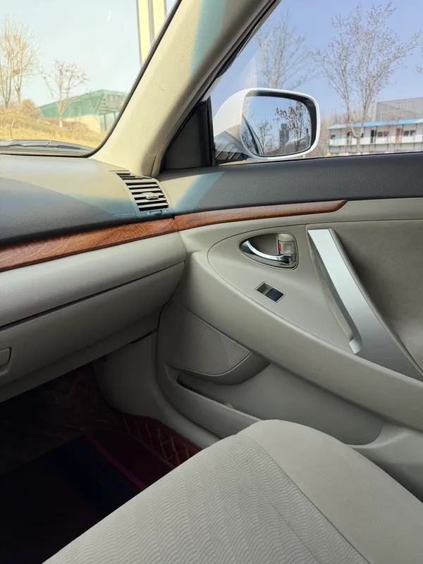 Toyota Camry 2010 200E Elite Edition interior photo 12