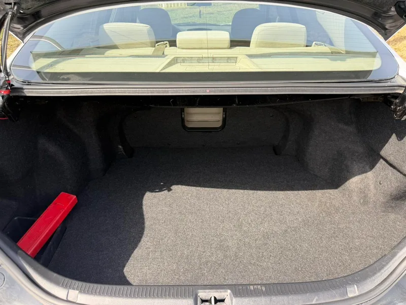 Toyota Camry 2010 200E Elite Edition interior photo 14