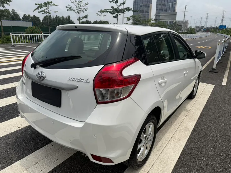 Toyota Yaris L 2015 1.5E Automatic charm version interior photo 10