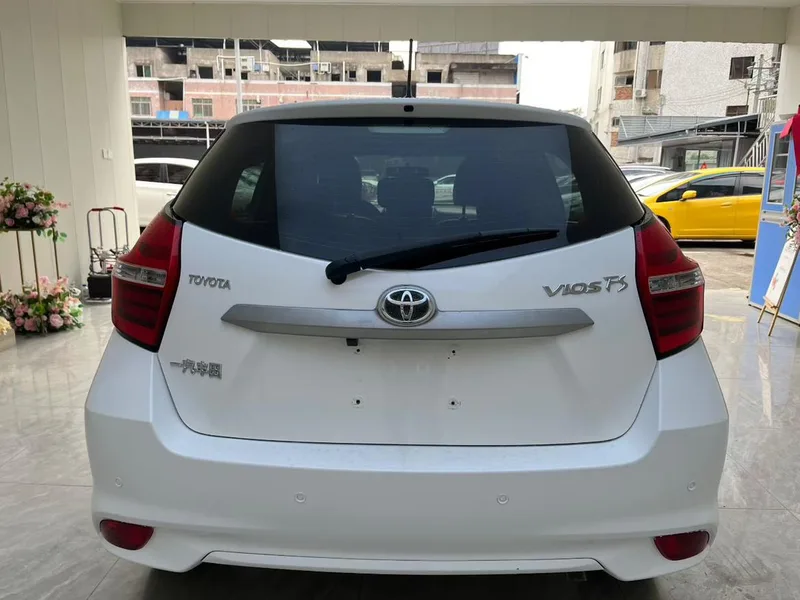 Toyota Vios FS 2017 1.5L CVT Version Fengchi intérieur photo 8