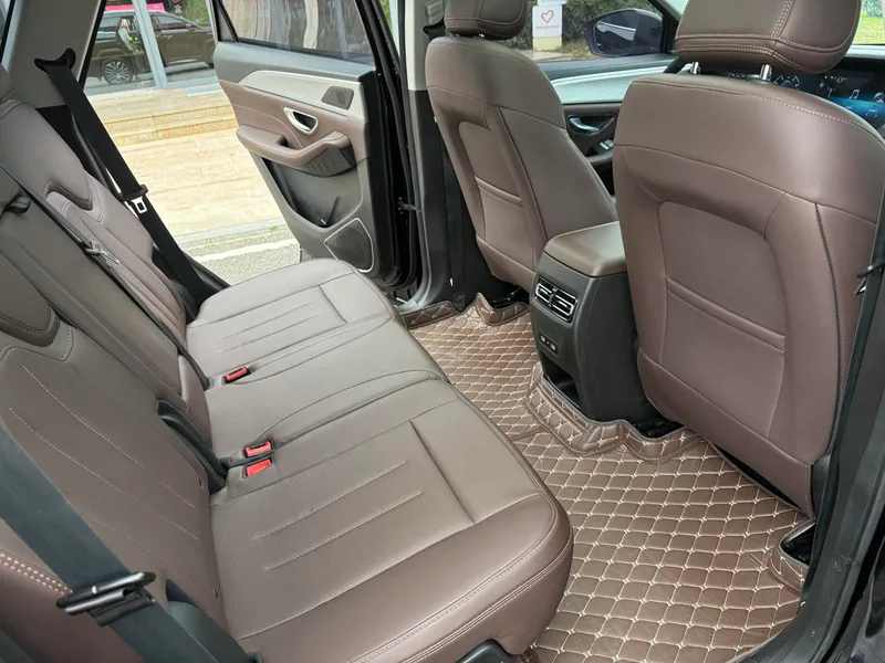 Jetour X90 PLUS 2023 Restyling 1.6TD DCT Villa interior photo 13