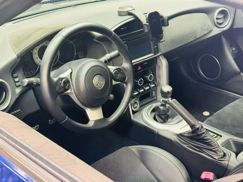 Toyota 86 2017 2.0L Tipo de lujo manual interior foto 6