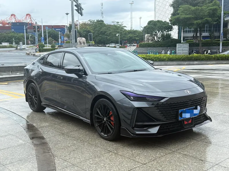 Changan UNI-V 2023 1.5T Спортивная версия экстерьер фото 3
