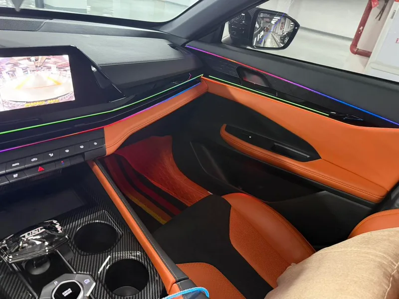 Changan UNI-V 2023 1.5T Спортивная версия интерьер фото 11