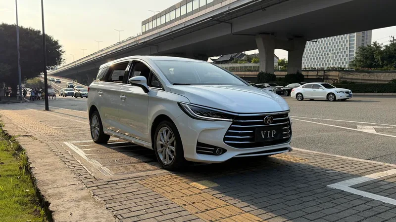 BYD Song MAX 2019 1.5T Tipo Ruiyi de conexión inteligente manual 7 Asiento País VI exterior foto 3