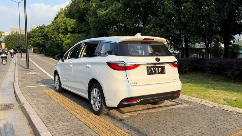 BYD Song MAX 2019 1.5T Tipo Ruiyi de conexión inteligente manual 7 Asiento País VI exterior foto 5