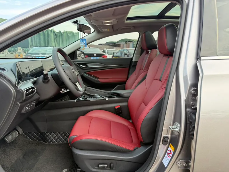 Changan Eado 2020 PLUS Ballena azul NE 1.4T GDI Buque insignia automático exterior foto 5